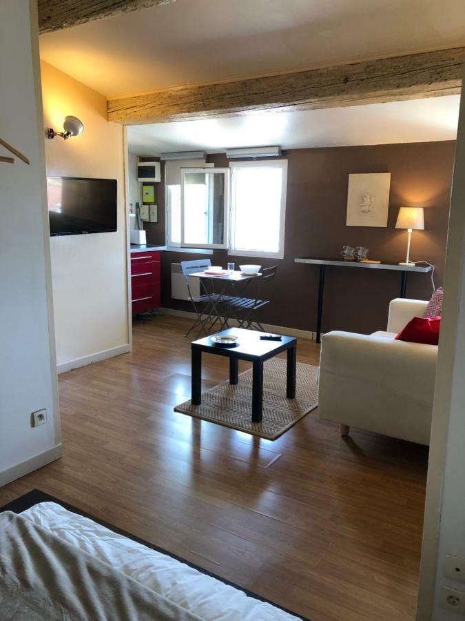 Ferienwohnung Sous Le Toit Pres De La Cathedrale St.Pierre Montpellier Exterior foto